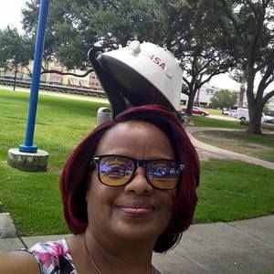 Meet your Posher, Stella